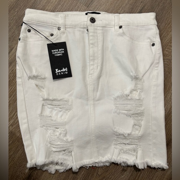 NWT Bardot Denim skirt. AUS Size 12. US size 30. - Picture 2 of 4
